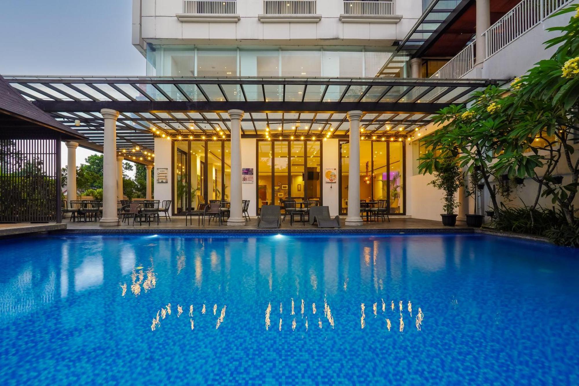 Royal Padjadjaran Hotel Богор Екстериор снимка